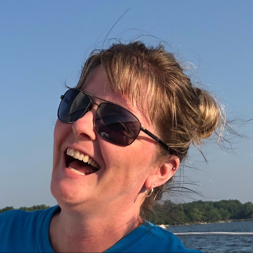 Meet your Posher, Carrie